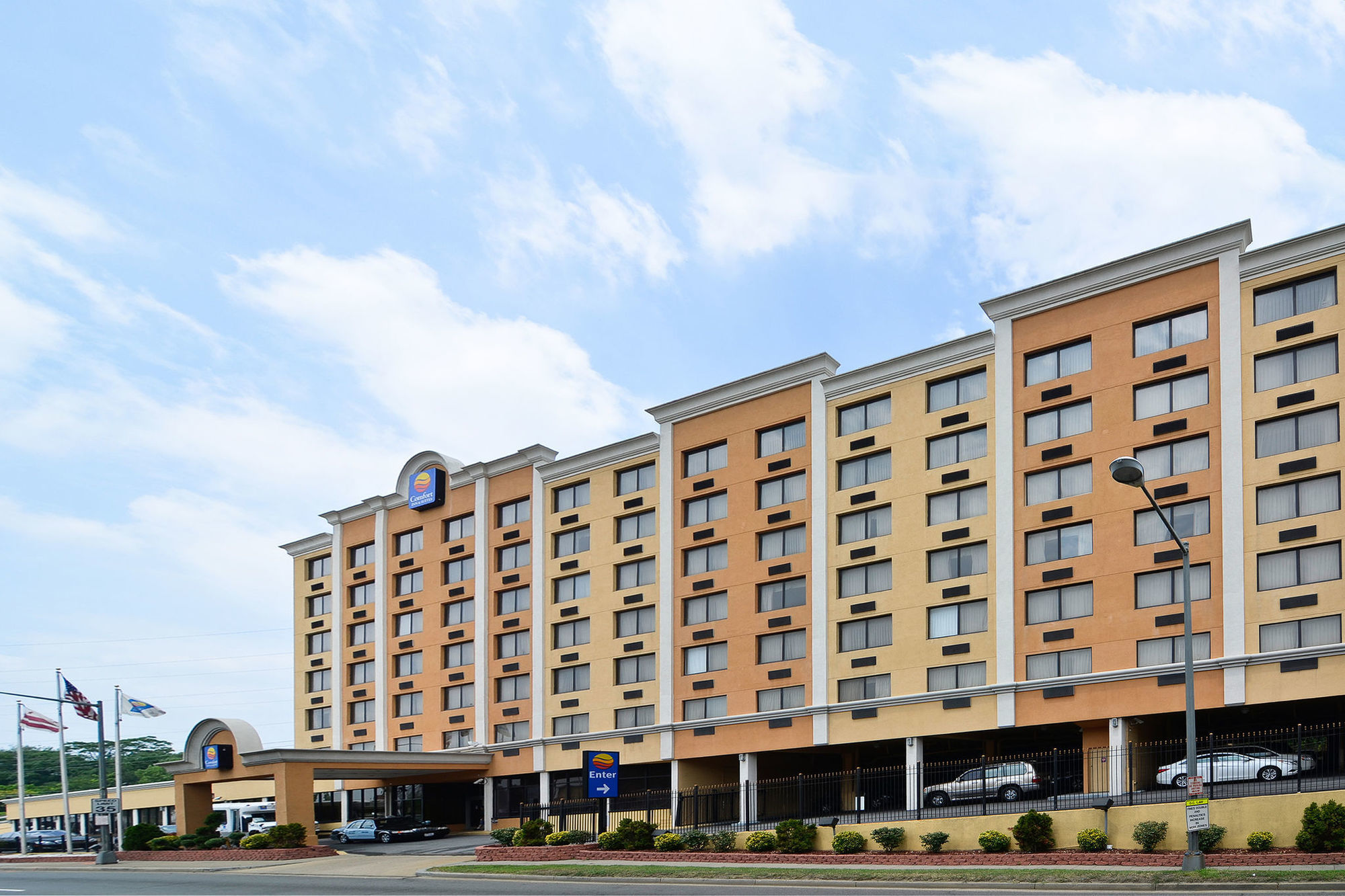 La Quinta Inn & Suites By La Quinta Inn & Suites By Wyndham Washington Dc Noma Exterior photo