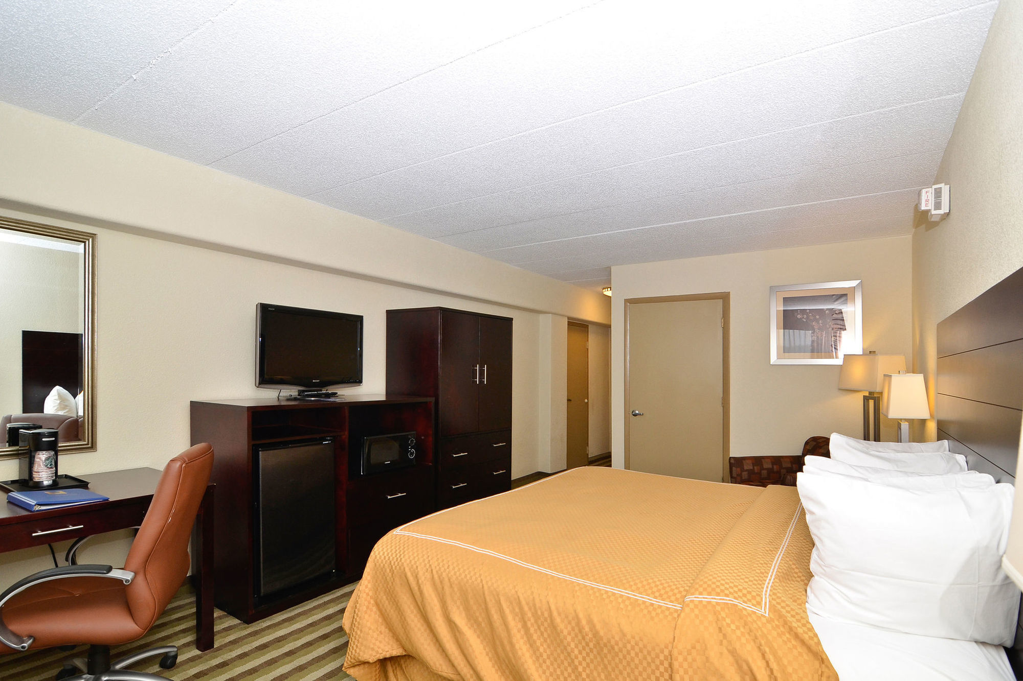 La Quinta Inn & Suites By La Quinta Inn & Suites By Wyndham Washington Dc Noma Room photo