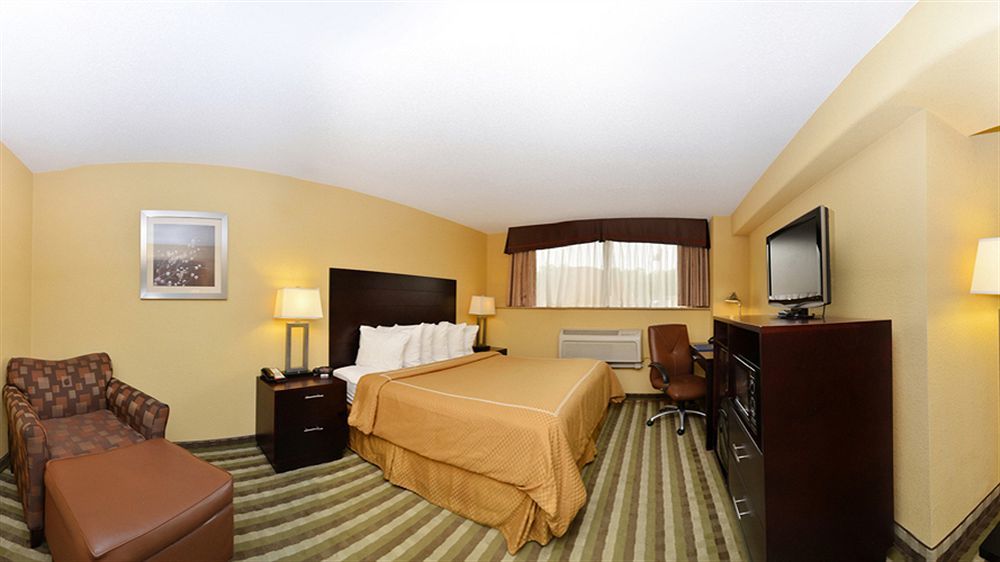 La Quinta Inn & Suites By La Quinta Inn & Suites By Wyndham Washington Dc Noma Exterior photo